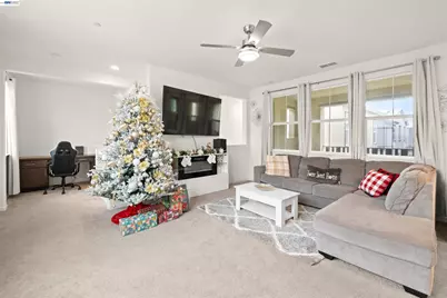 17575 Altair Way, Lathrop, CA 95330 - Photo 3