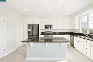 207 Heligan Ln, Livermore, CA 94551 - Photo 15