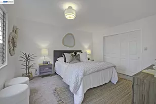 6956 Sayre Dr, Oakland, CA 94611 - Photo 23