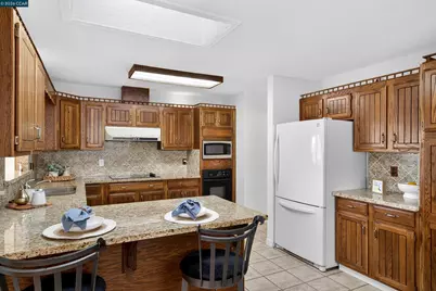 15274 Laverne Dr, San Leandro, CA 94579 - Photo 21