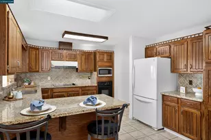 15274 Laverne Dr, San Leandro, CA 94579 - Photo 21