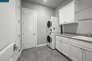 2030 Tempranillo Ln, Brentwood, CA 94513 - Photo 33