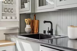 5360 Locksley Ave, Oakland, CA 94618 - Photo 33