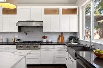 1471 Scenic Ave, Berkeley, CA 94708 - Photo 15