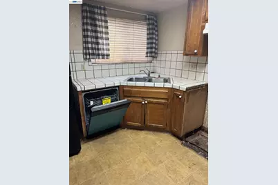 2116 Mt. Vernon Dr. #C, Modesto, CA 95350 - Photo 5