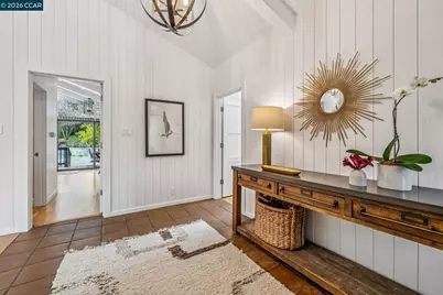 147 Amber Valley Dr, Orinda, CA 94563 - Photo 3