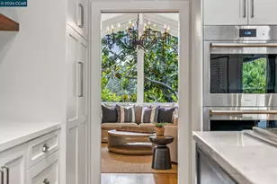 147 Amber Valley Dr, Orinda, CA 94563 - Photo 21