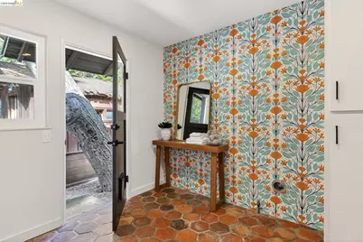 5914 Thornhill Drive, Oakland, CA 94611 - Photo 23