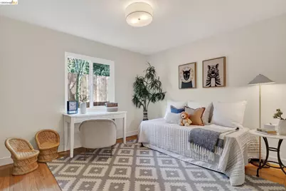 5914 Thornhill Drive, Oakland, CA 94611 - Photo 45