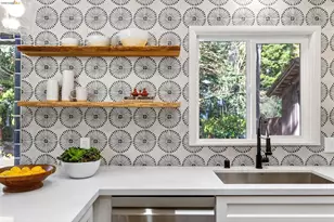 5914 Thornhill Dr, Oakland, CA 94611 - Photo 19