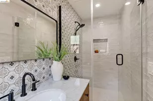 5914 Thornhill Dr, Oakland, CA 94611 - Photo 43