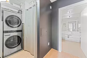 1201 Pine St, Oakland, CA 94607 - Photo 13