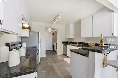 27773 Pistachio Ct, Hayward, CA 94544 - Photo 11