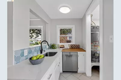 658 32nd St, Richmond, CA 94804 - Photo 19
