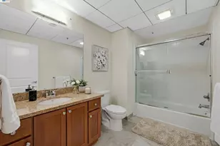 423 7th St, Oakland, CA 94607 - Photo 15