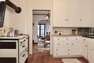 385 Vermont Ave, Berkeley, CA 94707 - Photo 19