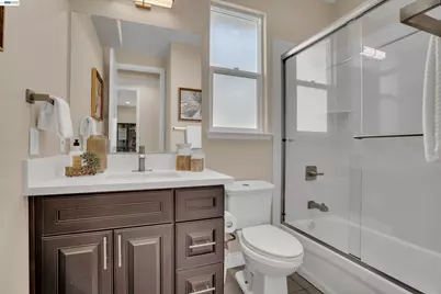 736 P St, Livermore, CA 94551 - Photo 27