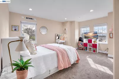 736 P St, Livermore, CA 94551 - Photo 25