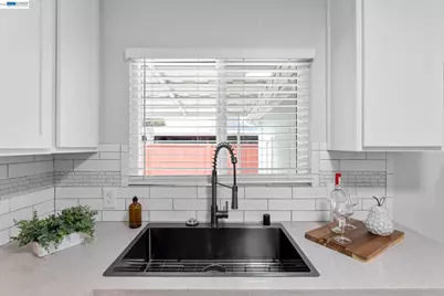 412 Solano Ave, San Lorenzo, CA 94541 - Photo 11