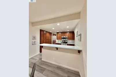 2200 Beech Cir, San Jose, CA 95131 - Photo 3