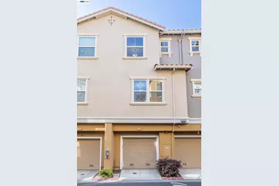 2200 Beech Cir, San Jose, CA 95131 - Photo 23