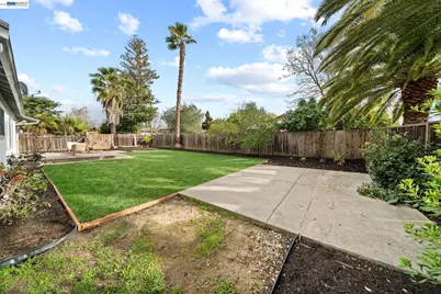 1602 Endriss Dr, Martinez, CA 94553 - Photo 27
