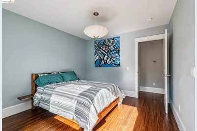 1066 Bayview Ave, Oakland, CA 94610 - Photo 21