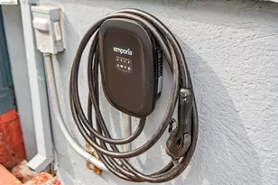 1066 Bayview Ave, Oakland, CA 94610 - Photo 35