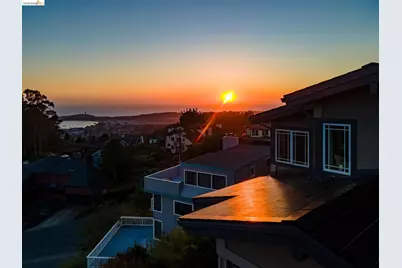 107 Dolphine Ave, El Granada, CA 94018 - Photo 59