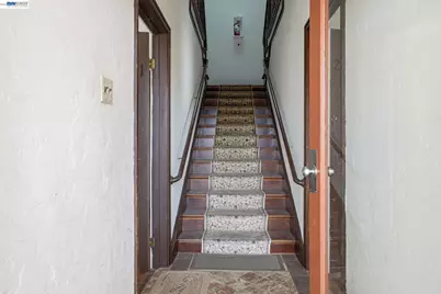 1424 Hampel St, Oakland, CA 94602 - Photo 11