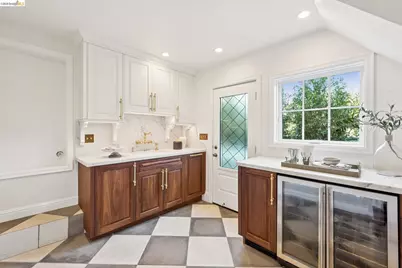 906 Paramount Rd, Oakland, CA 94610 - Photo 53