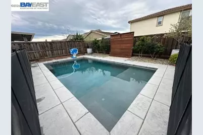 17691 Brandeis Ct, Lathrop, CA 95330 - Photo 9