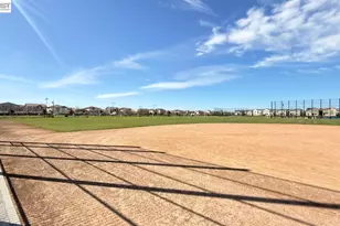 17691 Brandeis Ct, Lathrop, CA 95330 - Photo 27