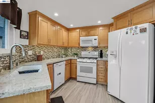 2101 Portside Ct, Discovery Bay, CA 94505 - Photo 9