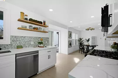 16826 Bar Ave, San Lorenzo, CA 94580 - Photo 21