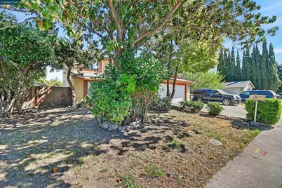 730 Stratford Avenue, Dixon, CA 95620 - Photo 3