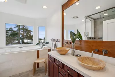 982 Grizzly Peak Blvd, Berkeley, CA 94708 - Photo 23