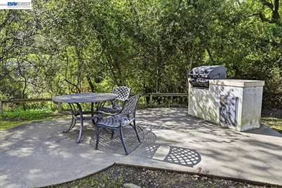 2423 Creekside Ct, Hayward, CA 94542 - Photo 25