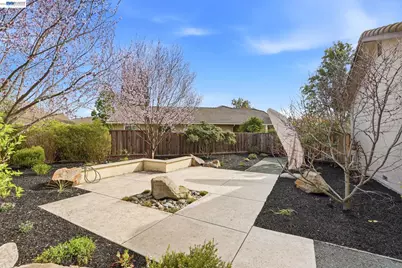 3593 Whitehall Ct, Pleasanton, CA 94588 - Photo 23
