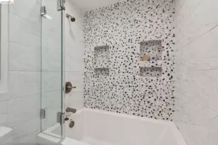 7 Embarcadero, Oakland, CA 94607 - Photo 17