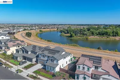 713 River Bend Dr, Lathrop, CA 95330 - Photo 49