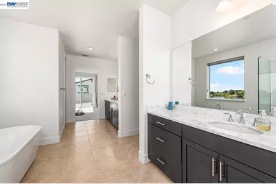 713 River Bend Dr, Lathrop, CA 95330 - Photo 21