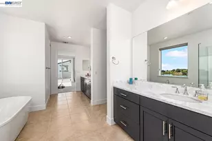 713 River Bend Dr, Lathrop, CA 95330 - Photo 21