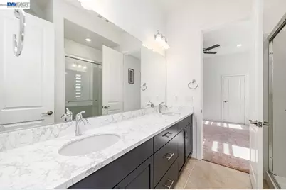 713 River Bend Dr, Lathrop, CA 95330 - Photo 25