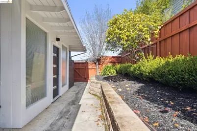 255 Stanford Ave, Kensington, CA 94708 - Photo 45