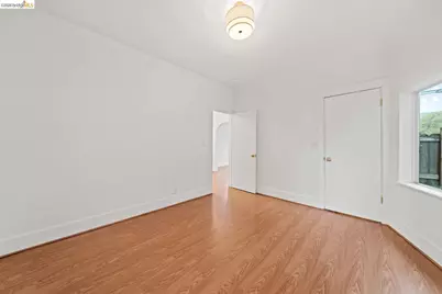 5812 Dover St, Oakland, CA 94609 - Photo 11