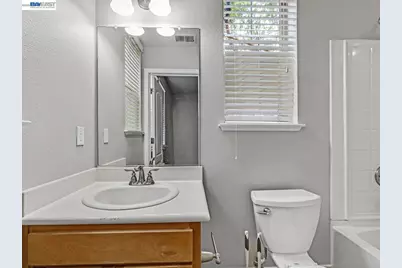 6067 Old Quarry, Oakland, CA 94605 - Photo 27