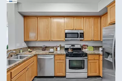 6067 Old Quarry, Oakland, CA 94605 - Photo 11