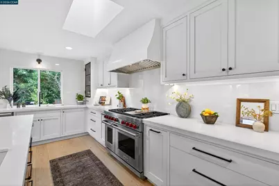 393 Colorados Ct, Lafayette, CA 94549 - Photo 11