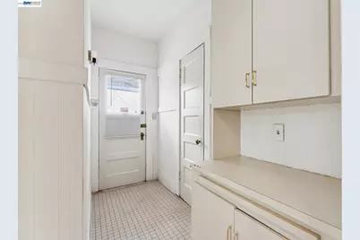 2643 Stuart St, Berkeley, CA 94705 - Photo 25